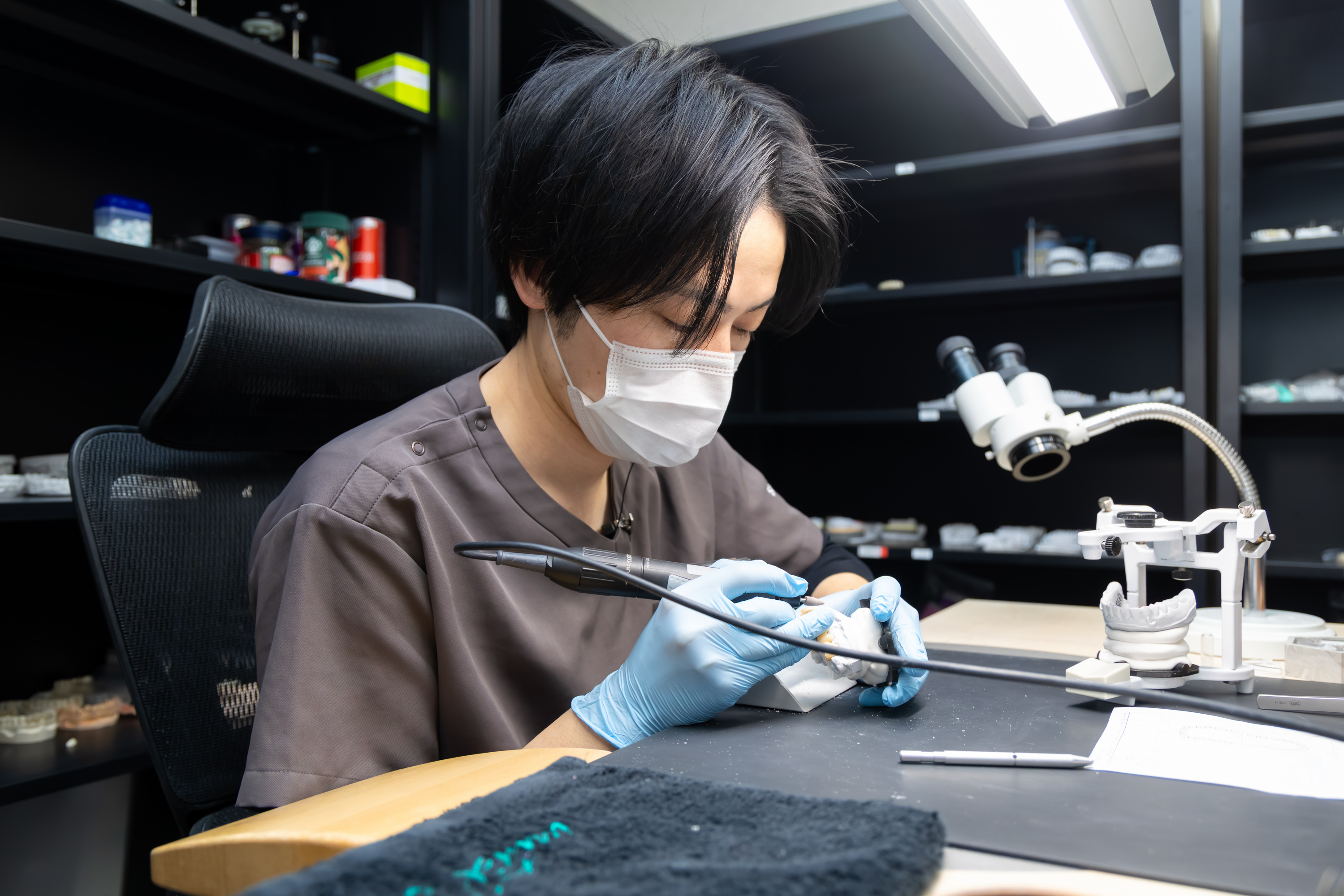 院内技工士による審美治療